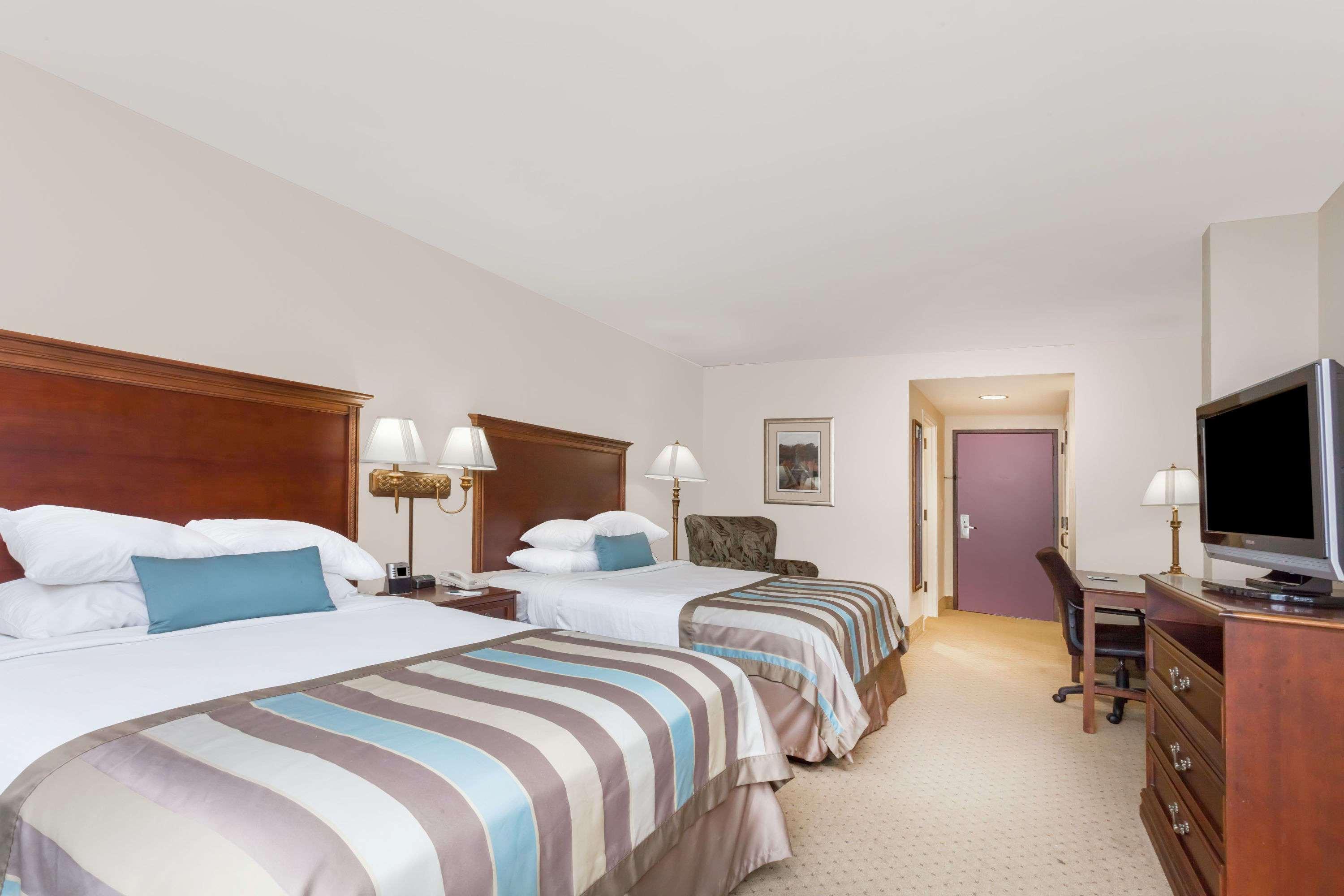 Wingate By Wyndham Columbia/Lexington Hotel Exterior foto